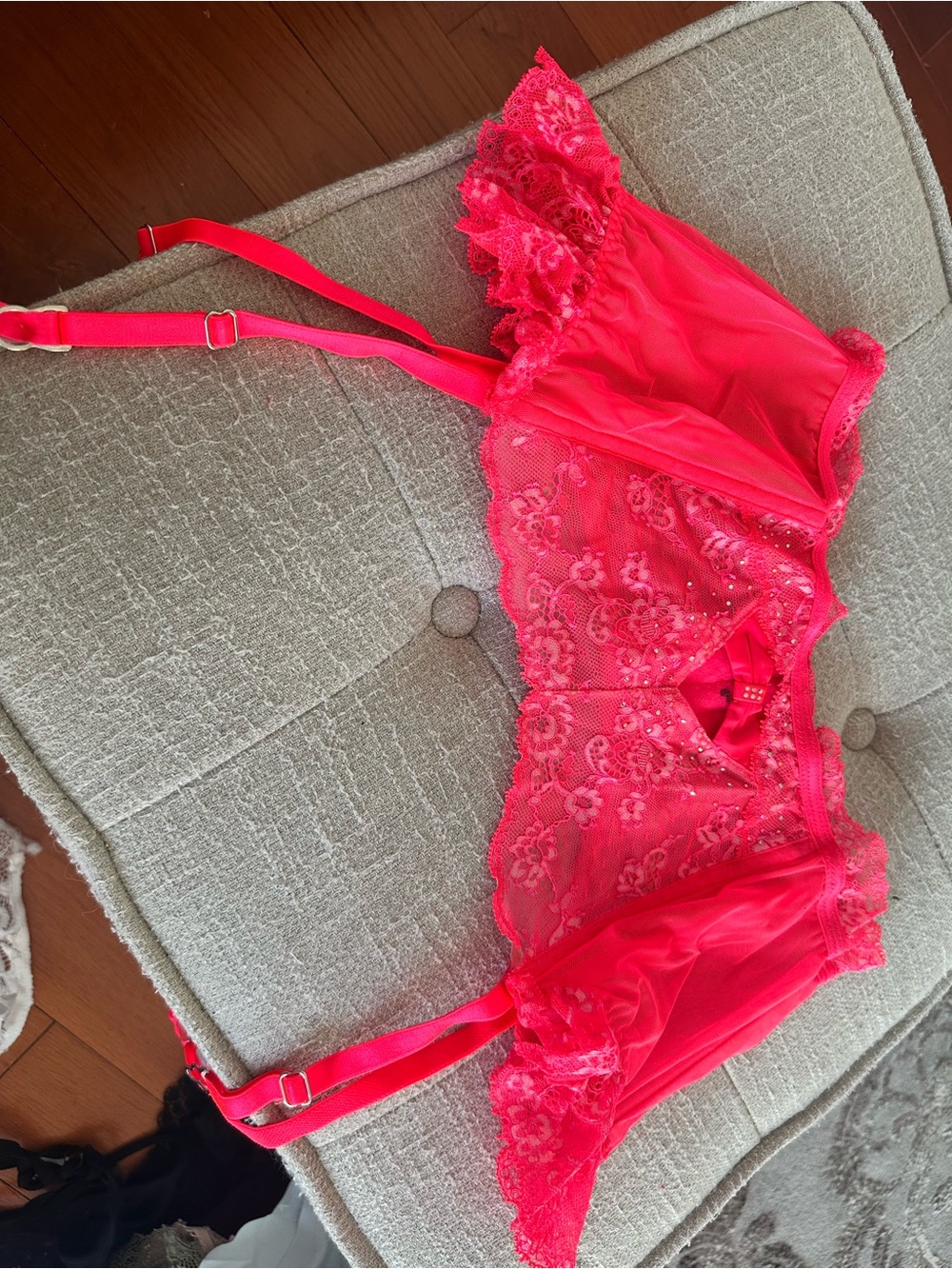 Lace garter belt  in Bright Pink